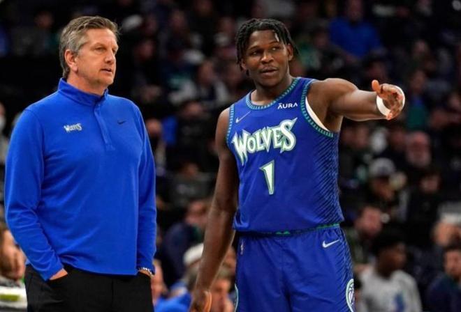 她面对强风 她面对强风